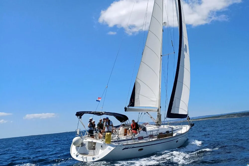 BoatPhoto.coverAlt