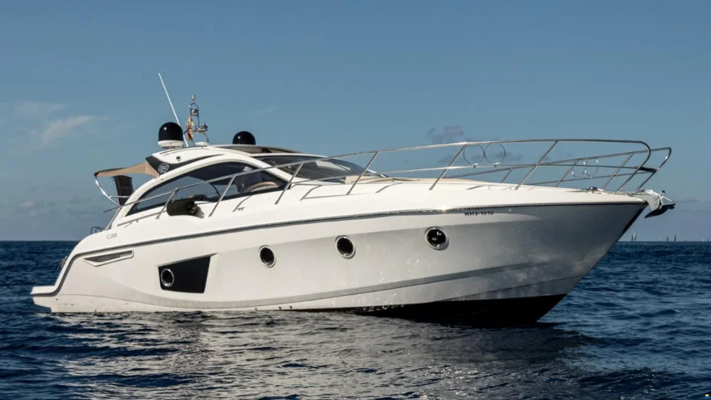 BoatPhoto.coverAlt