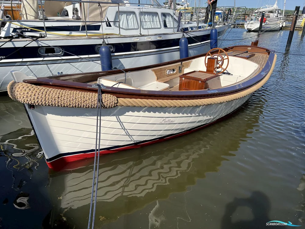 BoatPhoto.coverAlt
