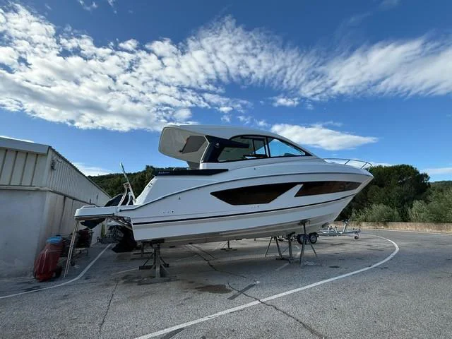2023 Beneteau Gran Turismo 32 for sale in Sainte-Maxime, France