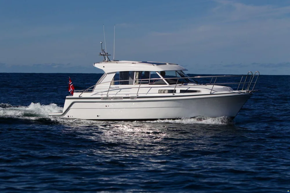 BoatPhoto.coverAlt