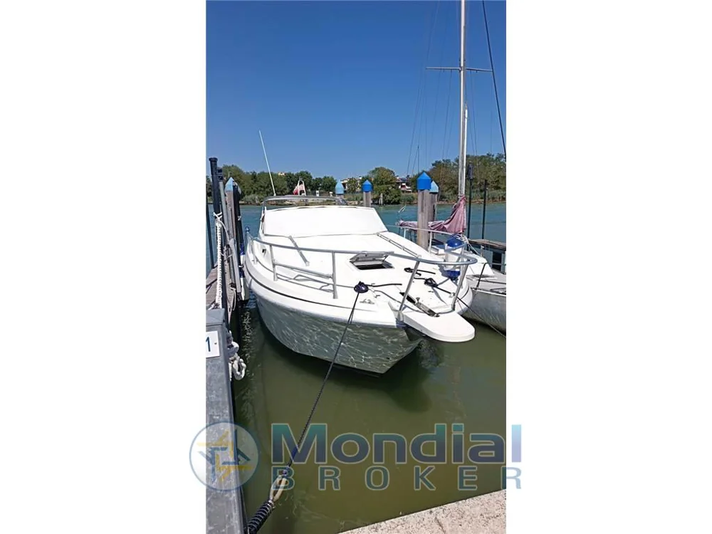 BoatPhoto.coverAlt