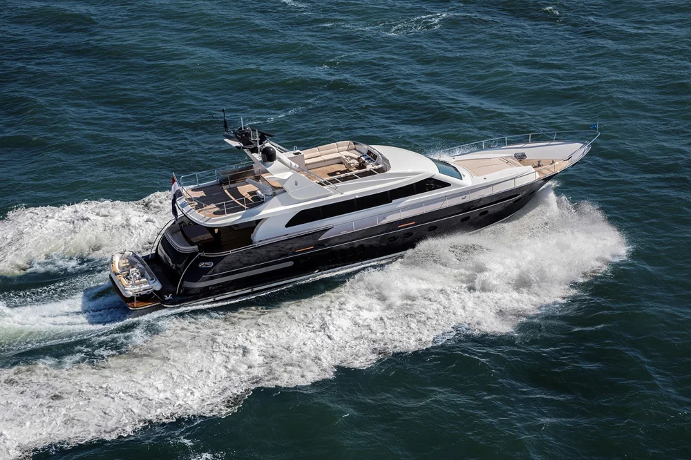 BoatPhoto.coverAlt