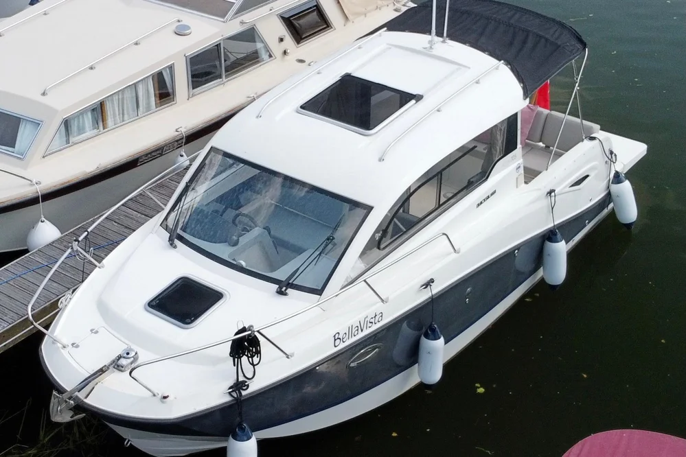 BoatPhoto.coverAlt