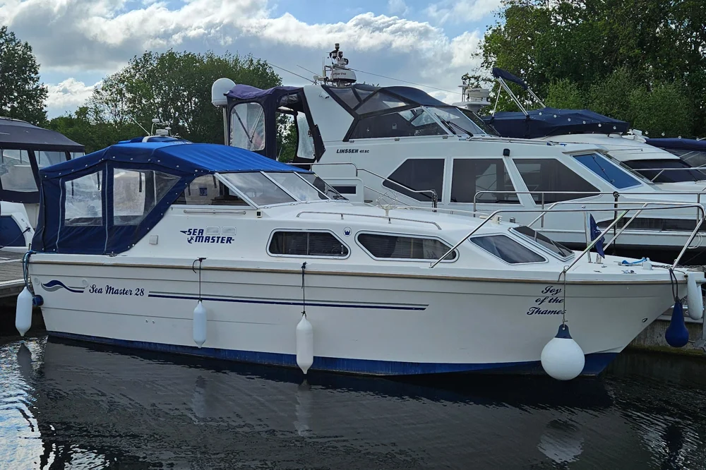 BoatPhoto.coverAlt