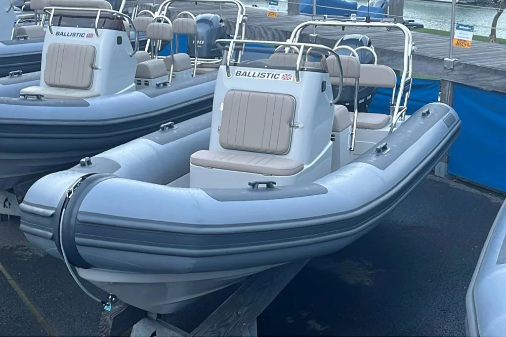 BoatPhoto.coverAlt