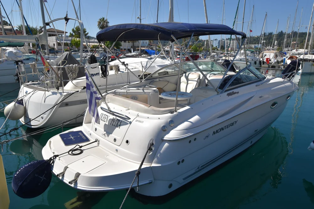 2005 Monterey Boats 250 Cruiser for sale in Lefkáda, Greece, photo 2 of 5