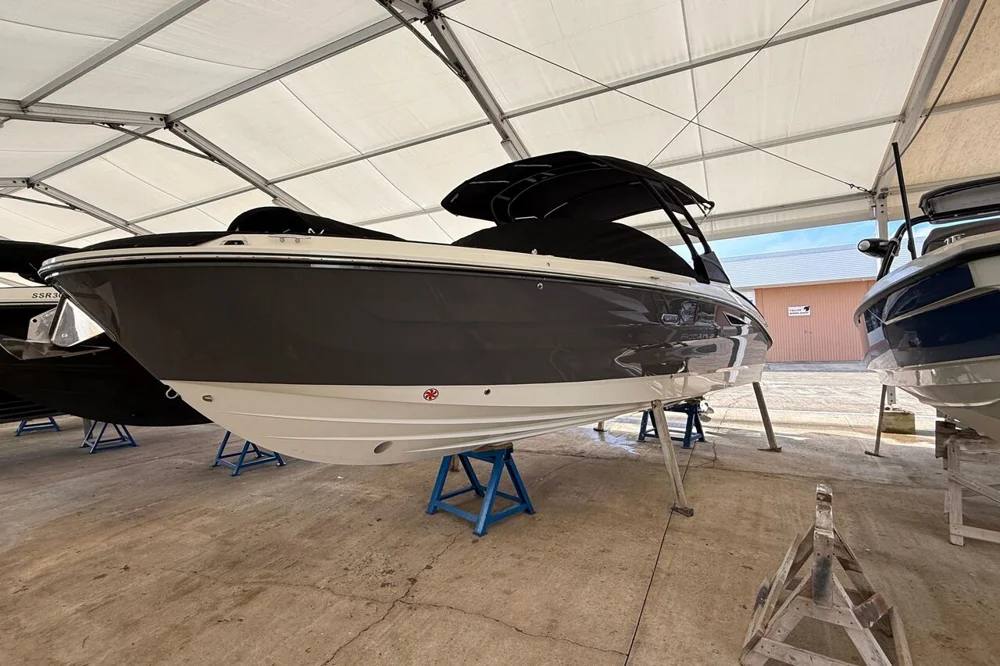 BoatPhoto.coverAlt