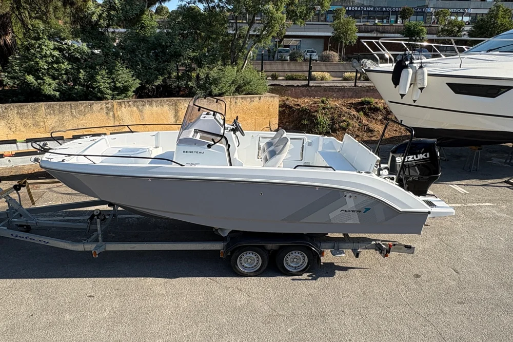BoatPhoto.coverAlt