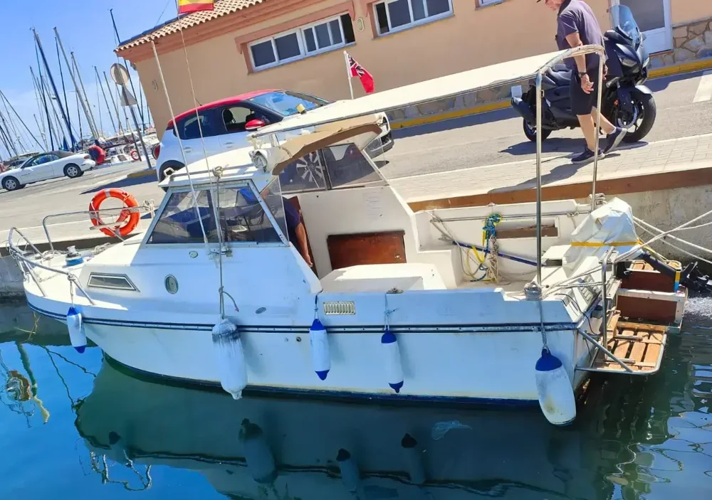 BoatPhoto.coverAlt