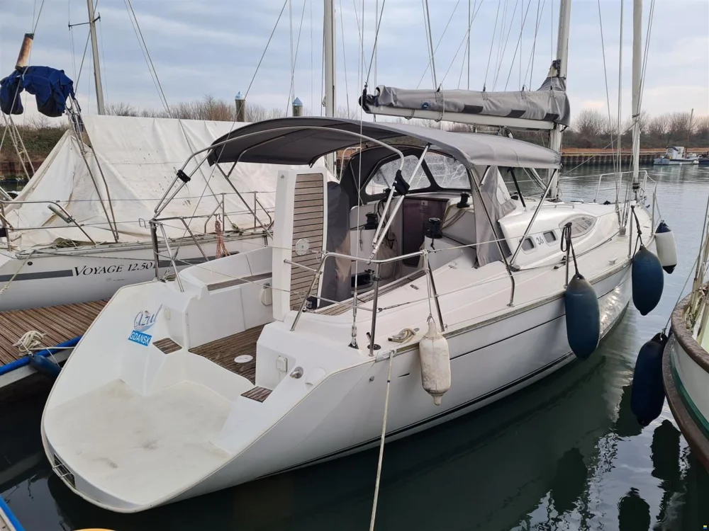 BoatPhoto.coverAlt