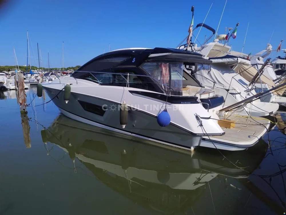 BoatPhoto.coverAlt