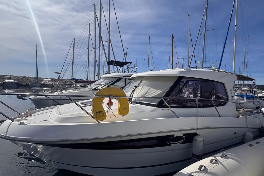 BoatPhoto.coverAlt