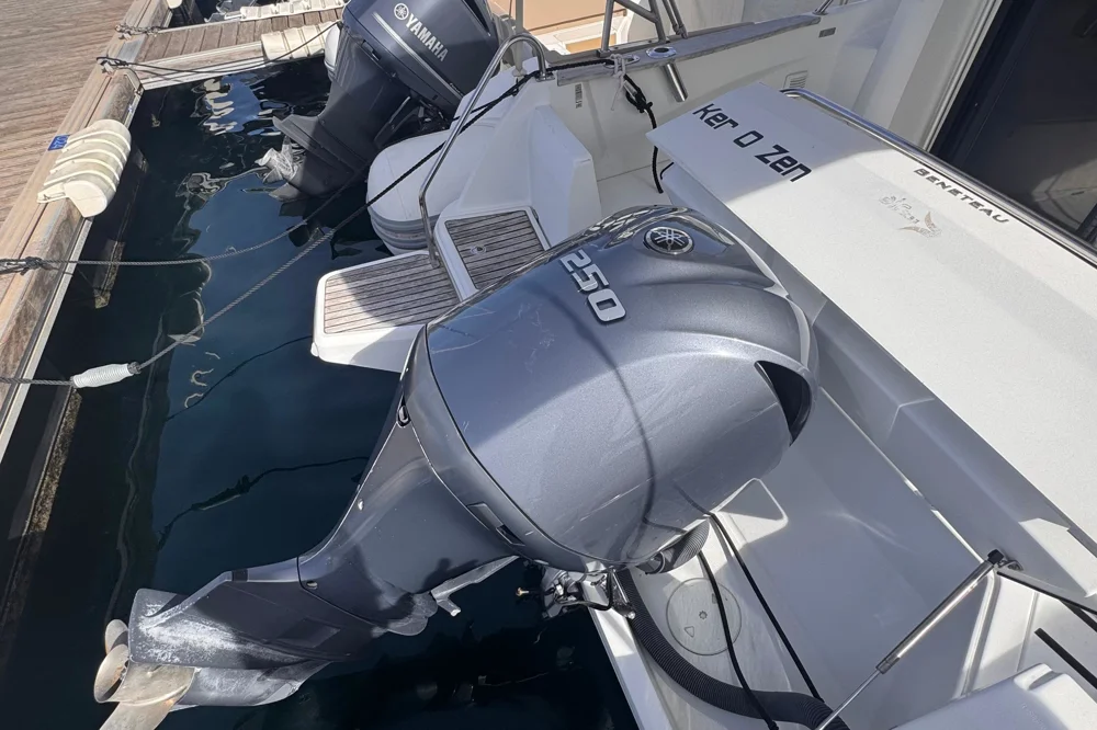 BoatPhoto.alt