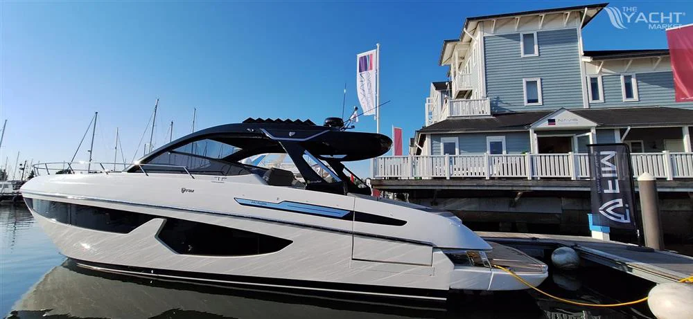 BoatPhoto.coverAlt