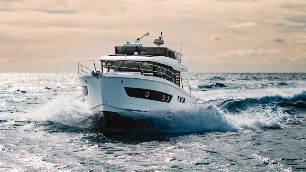 BoatPhoto.coverAlt