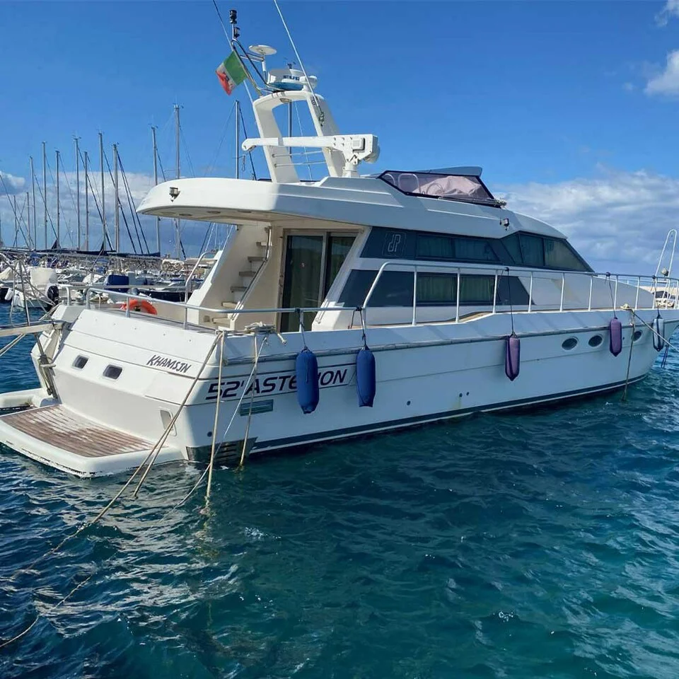 BoatPhoto.coverAlt