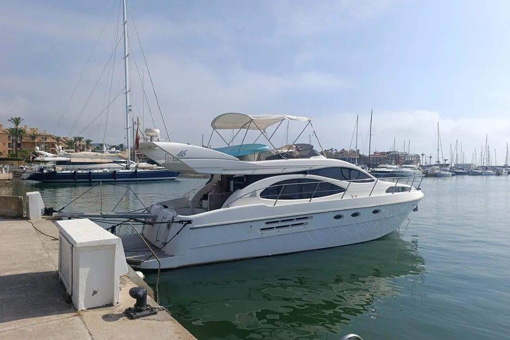 BoatPhoto.coverAlt