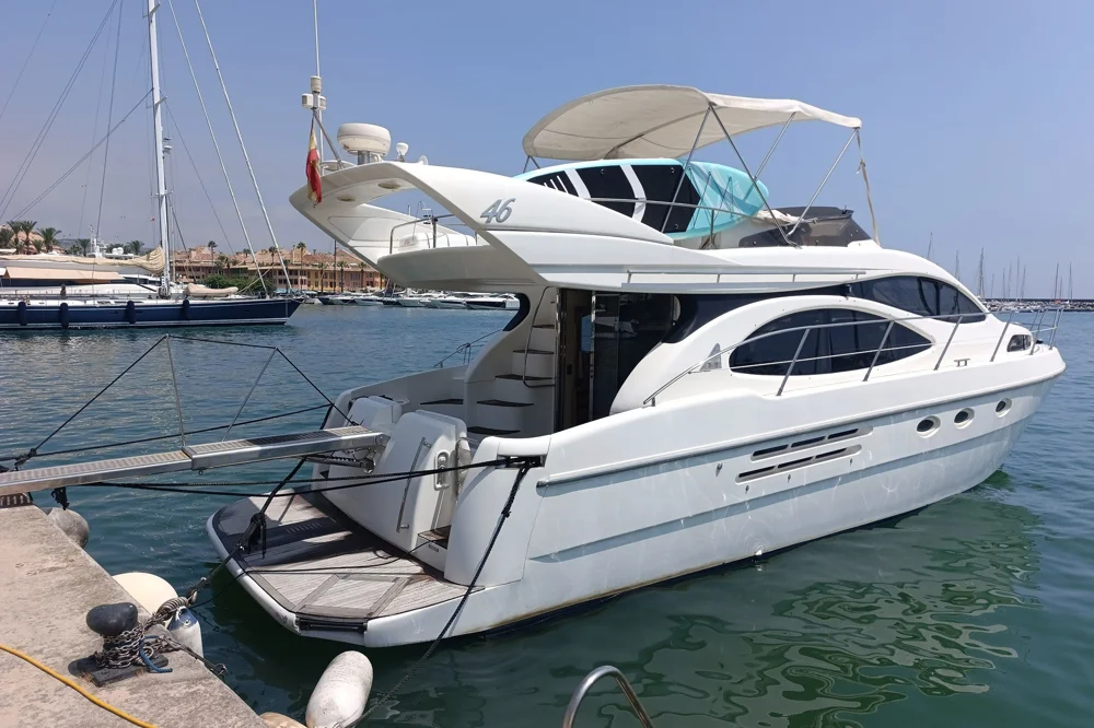2001 Azimut 46 for sale in Sotogrande, Spain, photo 2 of 5