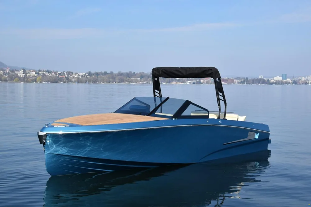 BoatPhoto.coverAlt