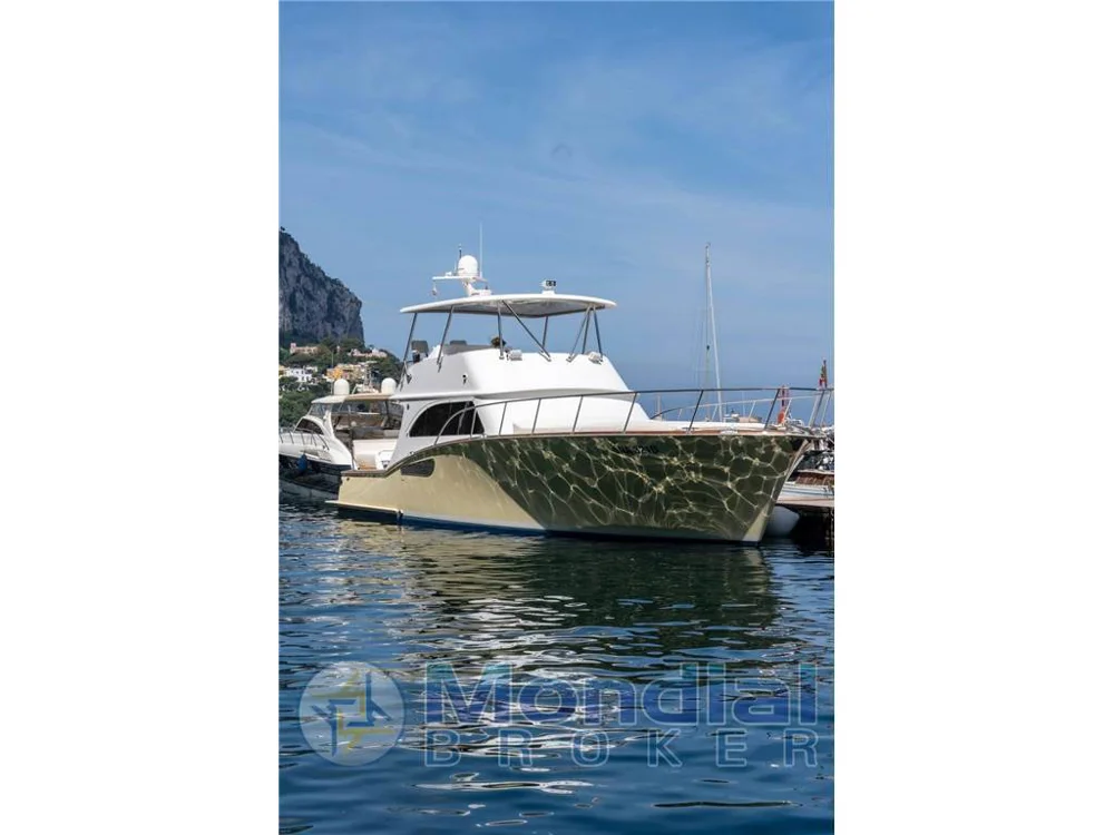BoatPhoto.coverAlt