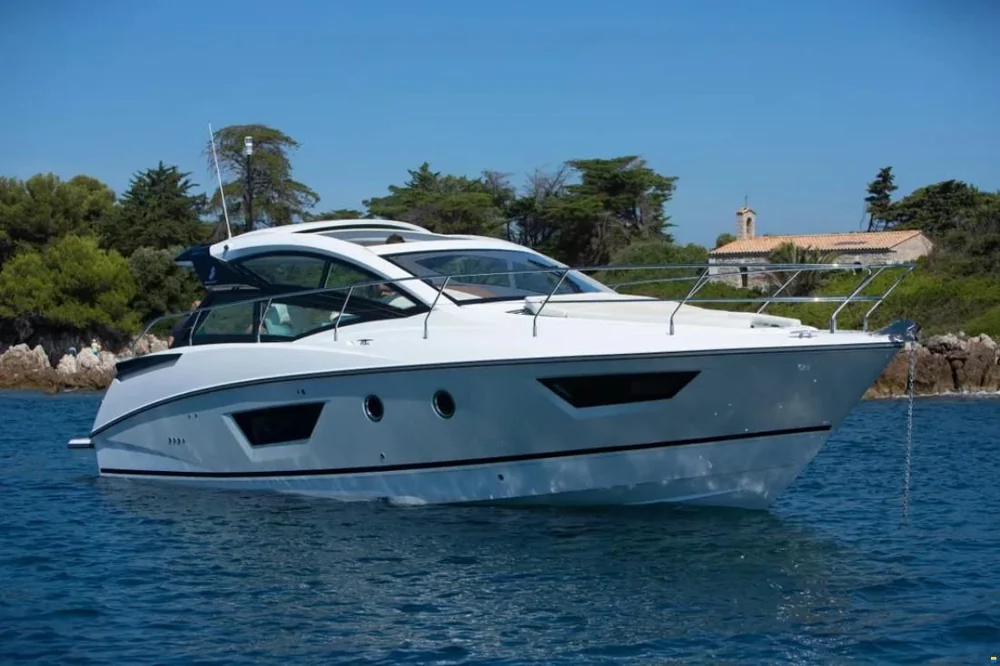 BoatPhoto.coverAlt