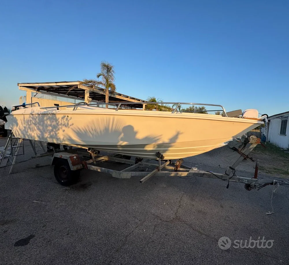 BoatPhoto.coverAlt