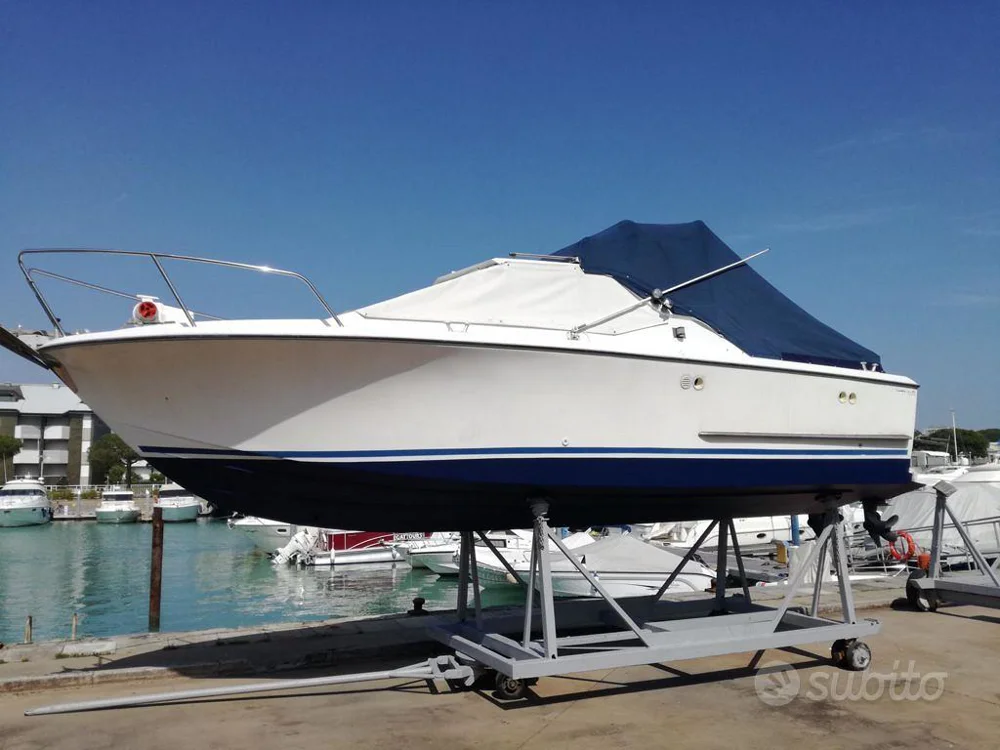 BoatPhoto.coverAlt