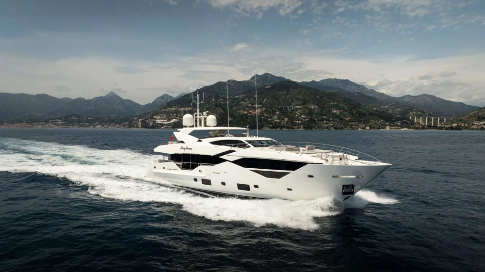 BoatPhoto.coverAlt
