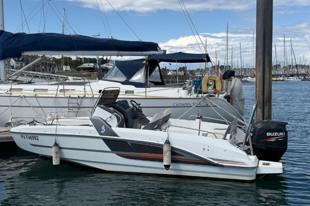 BoatPhoto.alt