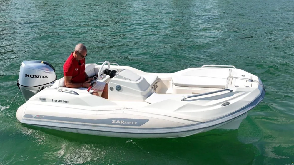 BoatPhoto.coverAlt