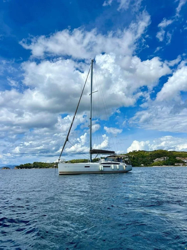 BoatPhoto.coverAlt