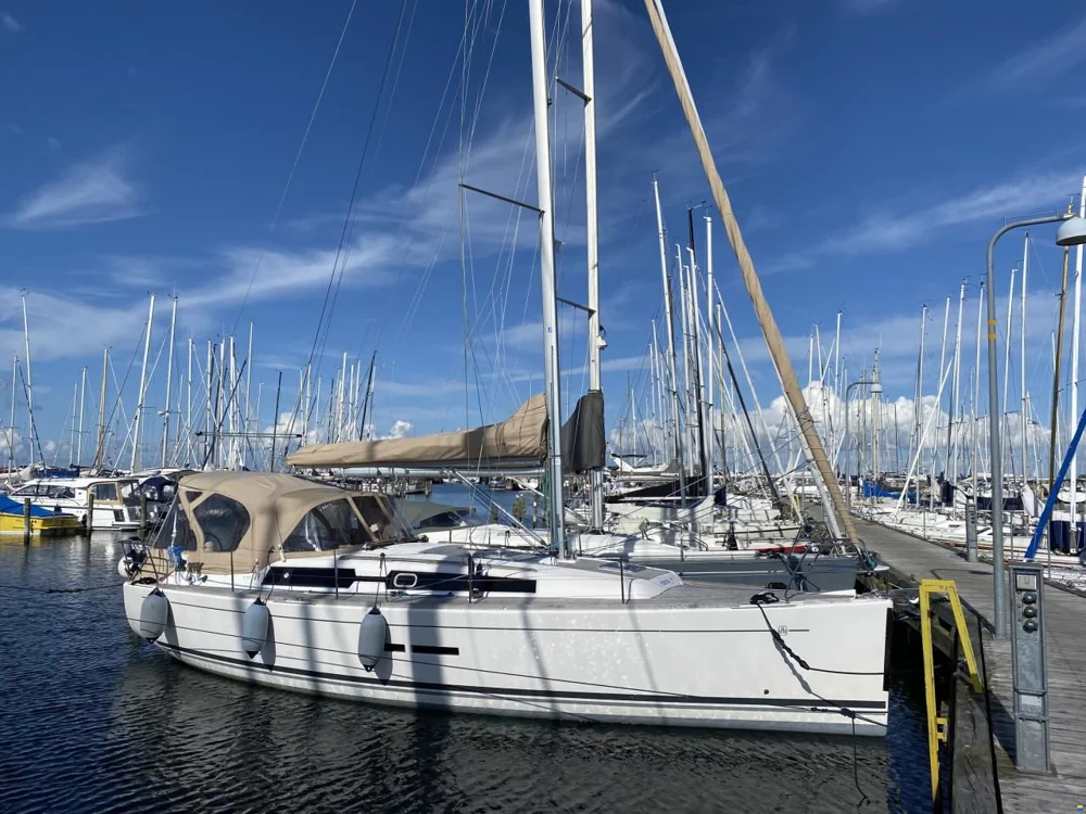 2011 Dufour 375 Grand Large Adventure for sale in Vedbæk, Denmark
