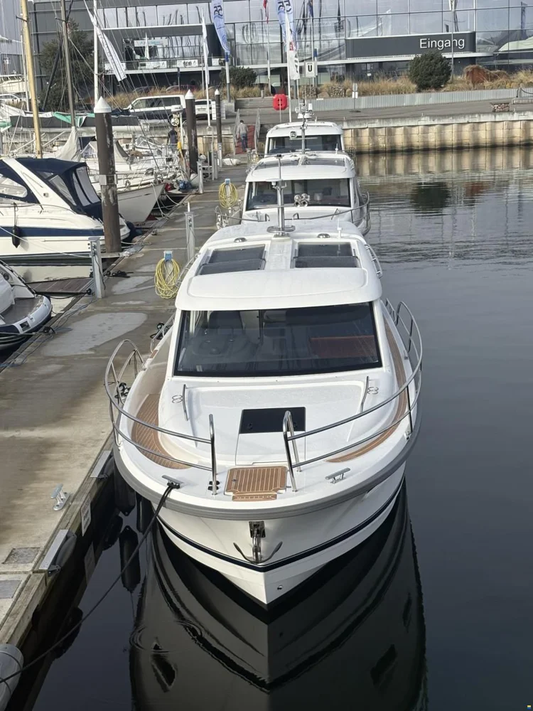 BoatPhoto.coverAlt