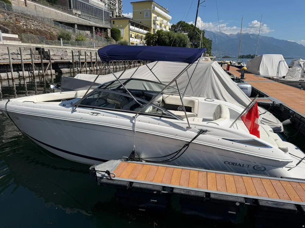BoatPhoto.coverAlt
