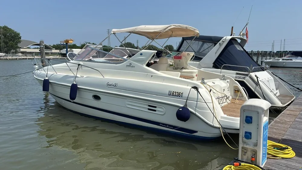 BoatPhoto.alt