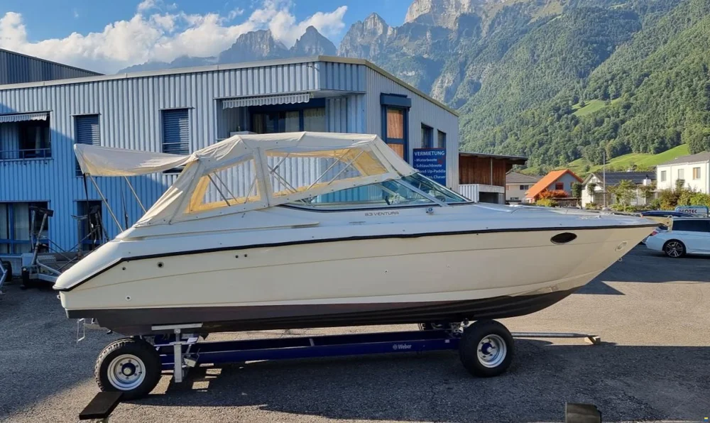 BoatPhoto.coverAlt