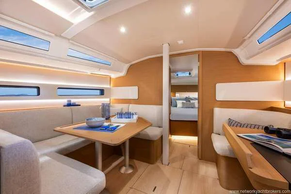 2026 Jeanneau SUN ODYSSEY 415 for sale in France, photo 2 of 5
