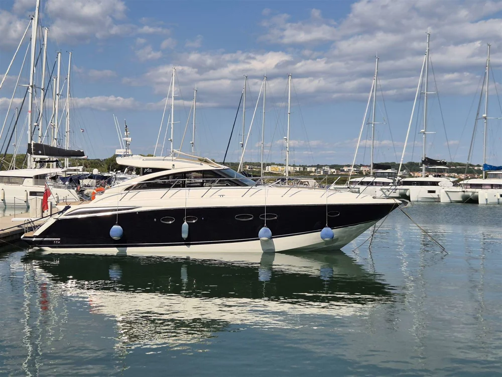 BoatPhoto.coverAlt