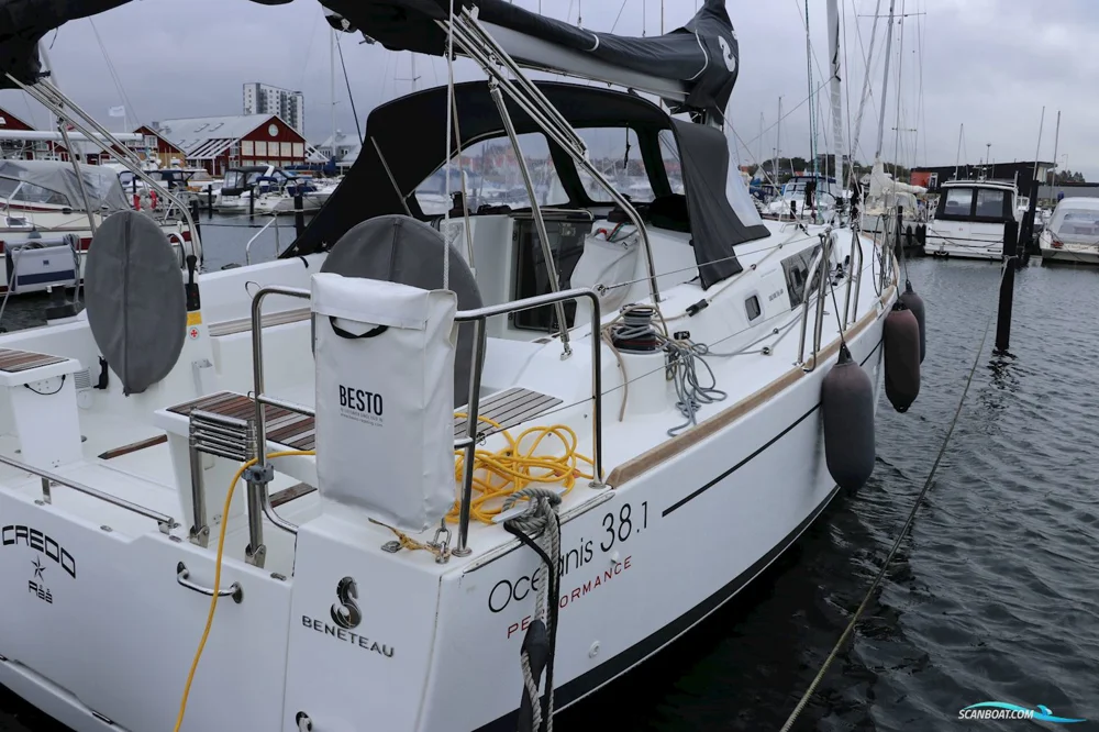 BoatPhoto.alt