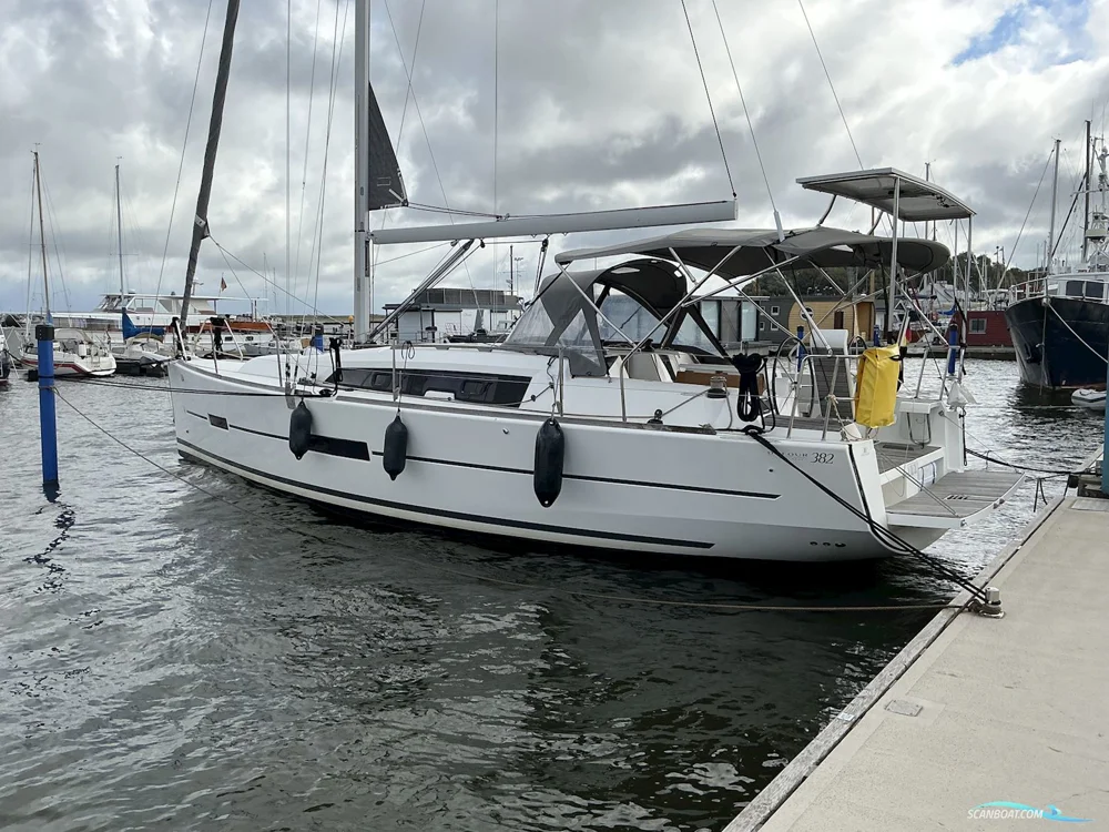 BoatPhoto.alt
