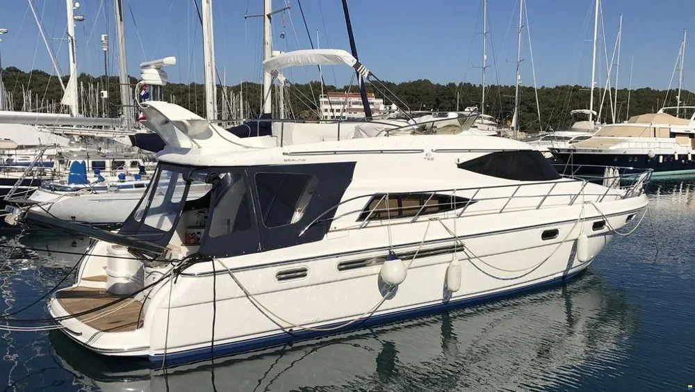 BoatPhoto.coverAlt