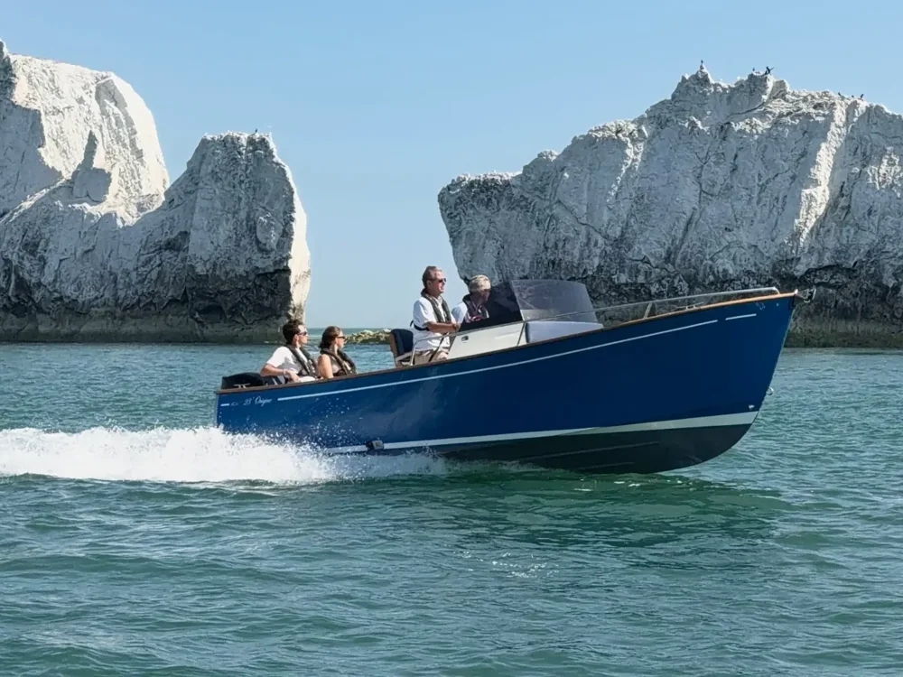 BoatPhoto.coverAlt