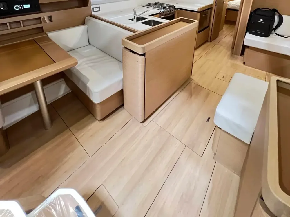 BoatPhoto.coverAlt