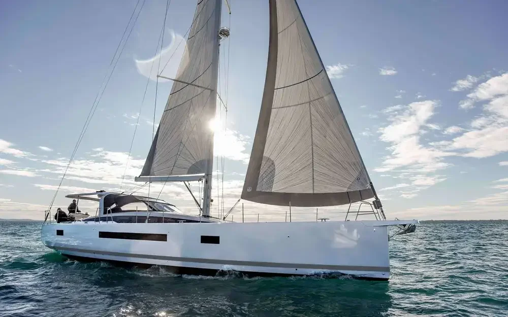 BoatPhoto.coverAlt