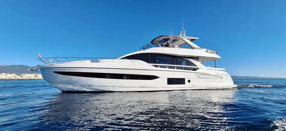 BoatPhoto.coverAlt