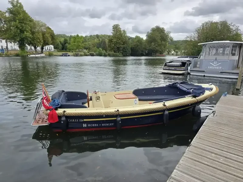 BoatPhoto.alt