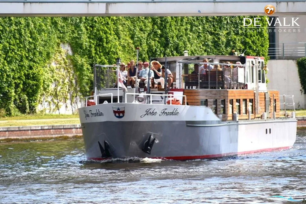 BoatPhoto.alt