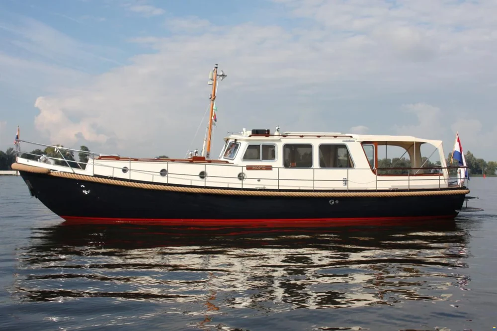 BoatPhoto.coverAlt