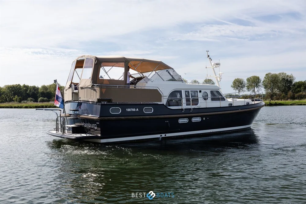 BoatPhoto.alt